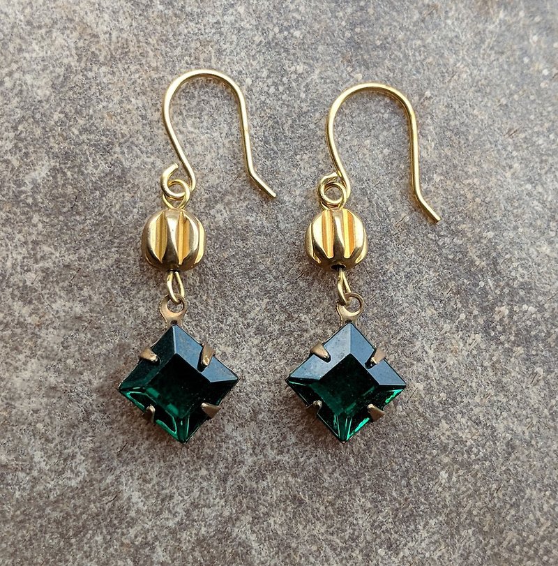 Vintage Green Glass Drop Earrings - Earrings & Clip-ons - Glass Green
