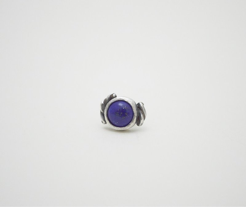 Section‧Lazurite‧Single Silver Earring - Earrings & Clip-ons - Gemstone Blue