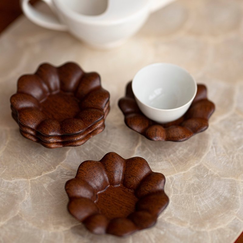 Round flower cup holder 5 people/set - Coasters - Wood 