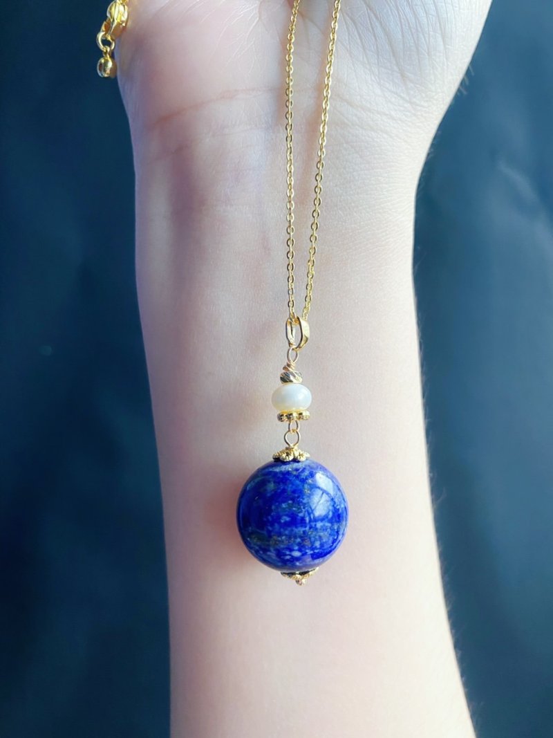 [Sold] Body-protecting Apothecary Beads Lapis Lazuli Handmade Pendant Crystal Necklace Unique Gift - Charms - Crystal Blue