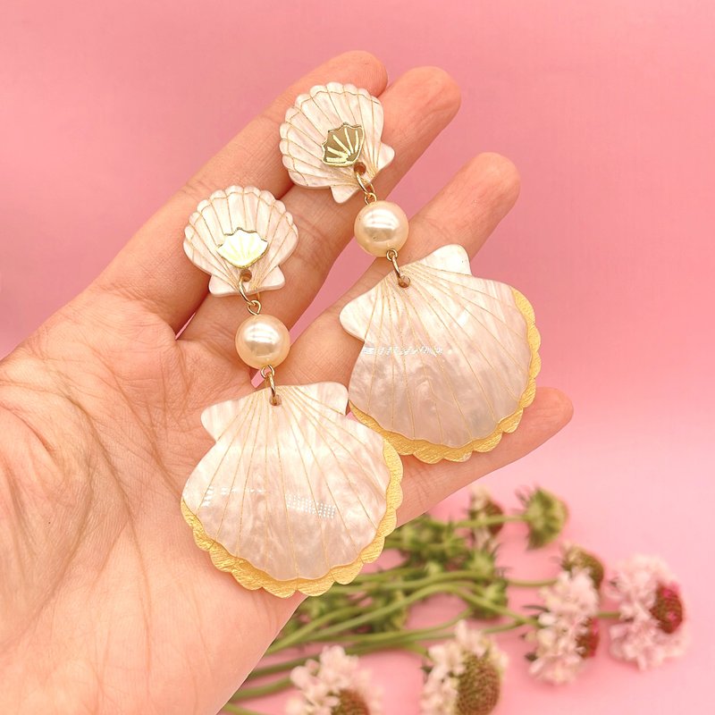 Pearl Shell Earrings - ต่างหู - อะคริลิค ขาว