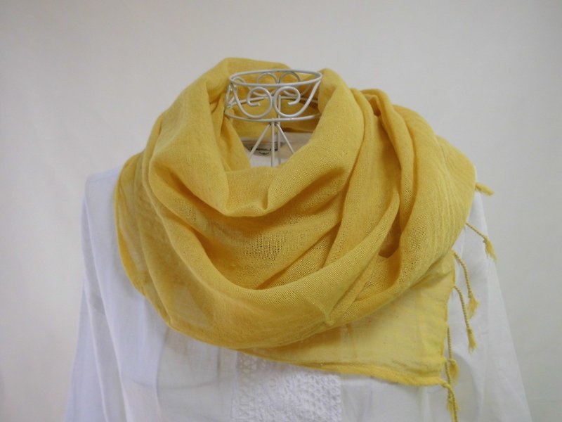 Plant dyeing · Very refreshing · Cotton gauze stole · Kihada dyed - Knit Scarves & Wraps - Cotton & Hemp Yellow
