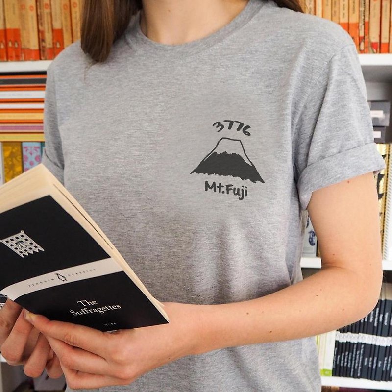 Pocket Mt Fuji 3776 unisex gray t shirt - Women's T-Shirts - Cotton & Hemp Gray