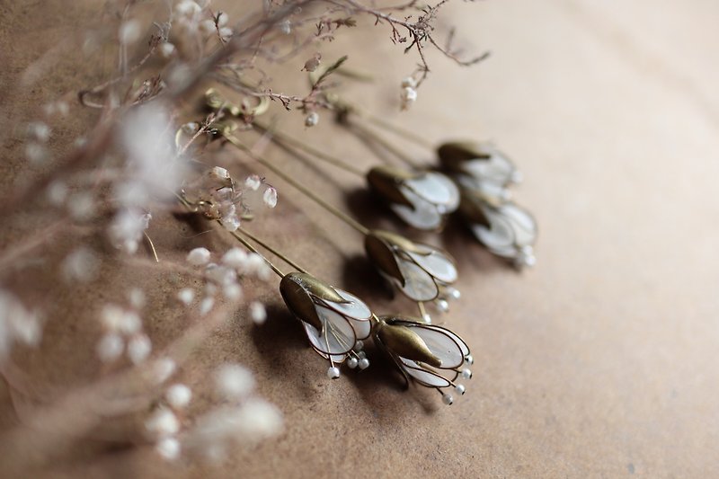 Flower earrings waiting for light White - Earrings & Clip-ons - Other Materials White