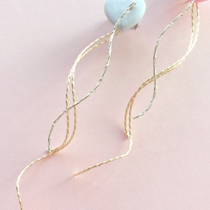 Two-color wave curled ear acupuncture/ Clip-On/sterling silver/14KGF/3way - Earrings & Clip-ons - Precious Metals Gold
