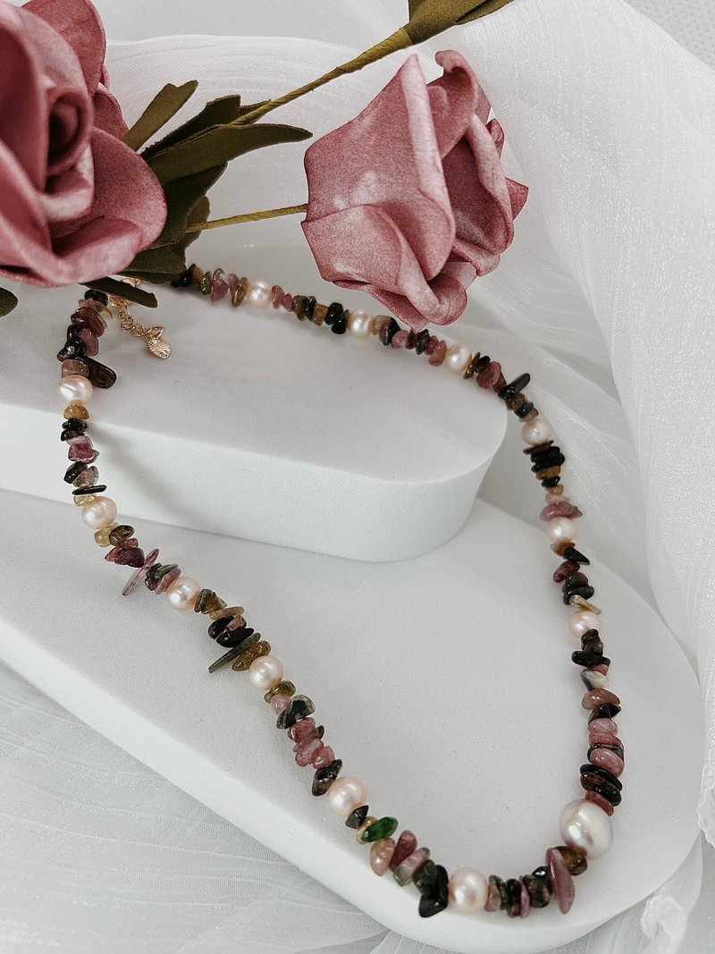 【Jia】— マルチカラートルマリン x 925 天然淡水パールネックレス — - ネックレス - クリスタル 