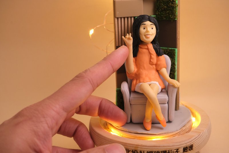 榮休記念小禮品,內有LED燈效,可客製名字.提供相片客製人物造型 - 擺飾/家飾品 - 黏土 
