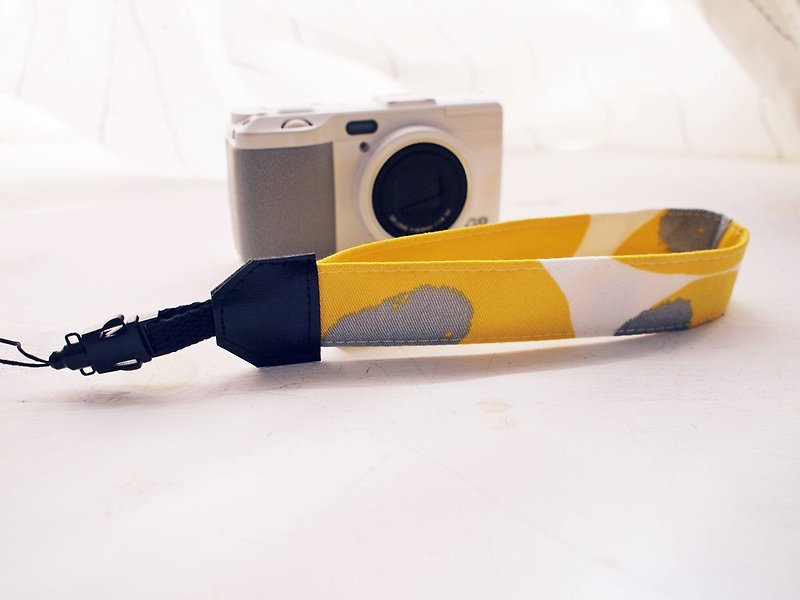 hairmo北歐色塊相機背帶/手腕帶(單孔17) - 相機帶/腳架 - 棉．麻 黃色