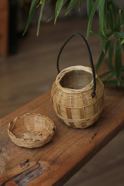 竹編み 瓶座 竹籠 131 竹編み 瓶座 竹籠 131 冲竹工藝舎（ @chue_take ）齊藤豊子さん