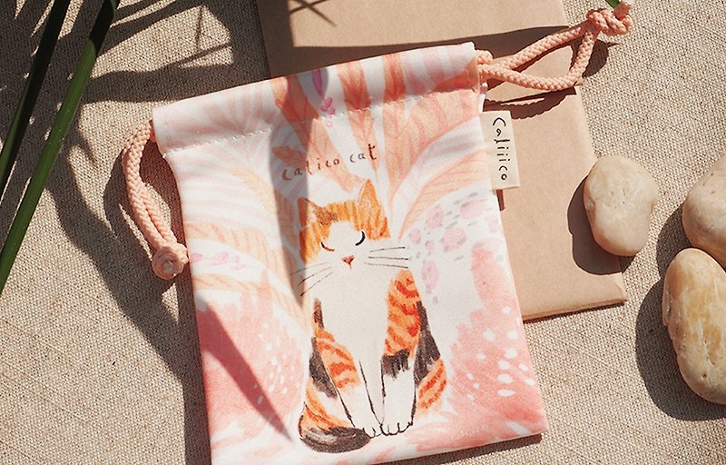 SMALL BAG WITH CALICO CAT IN AUTUMN - Drawstring Bags - Silk Pink