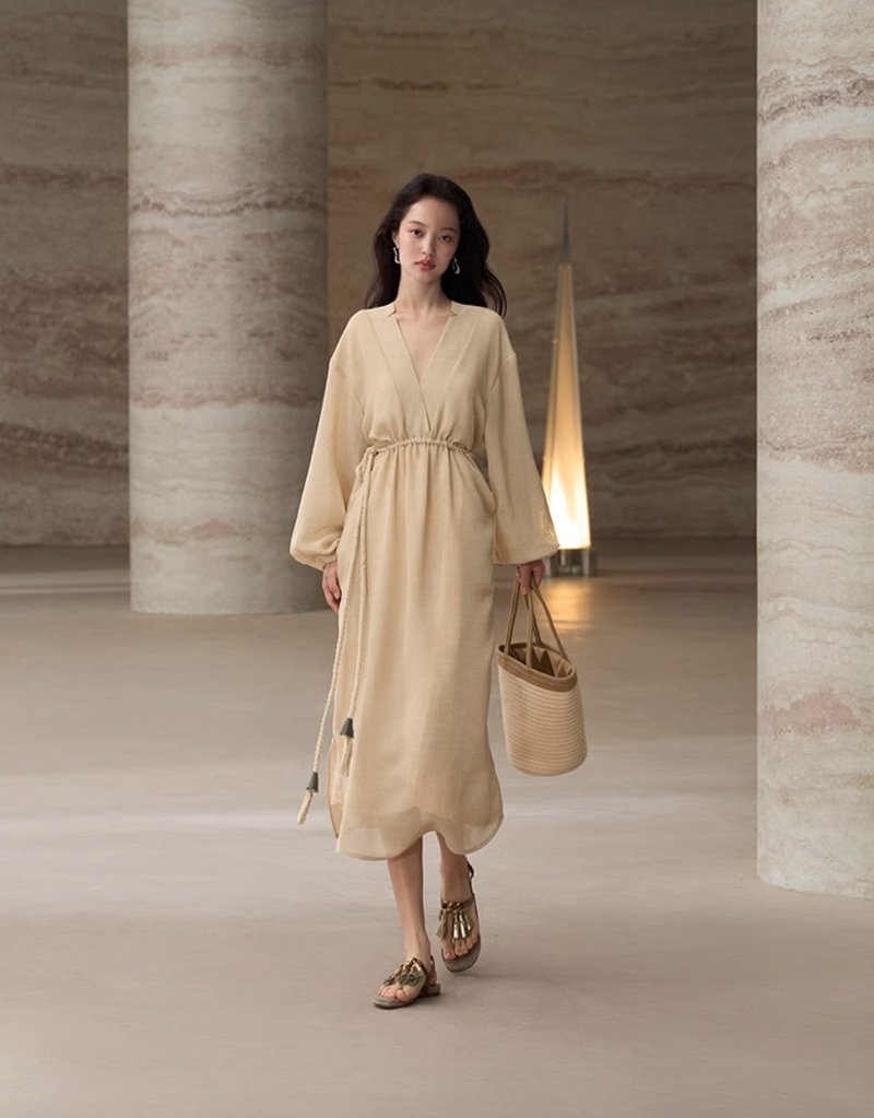 Zen Pāra Cocoon Drawstring Dress - ชุดเดรส - วัสดุอื่นๆ สีเหลือง