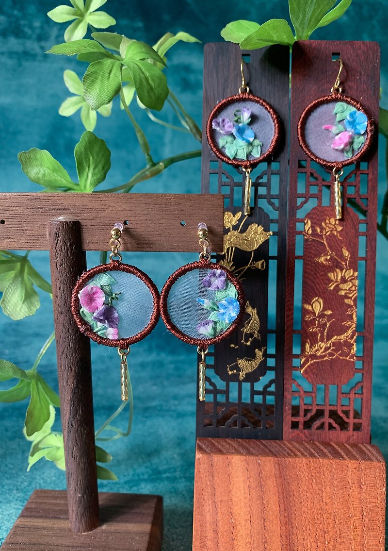 (Light Luo fan summer) asagao fan works fine cloth flower earrings Clip-On - Earrings & Clip-ons - Silk Multicolor