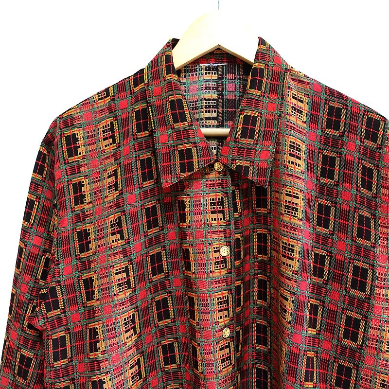 │Slowly│ Gem-vintage shirt│vintage. Retro. Art. - Women's Shirts - Polyester Multicolor