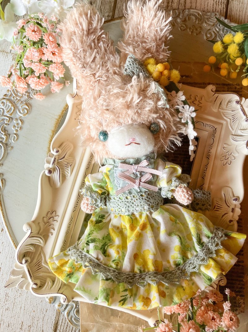 Amigurumi Doll Mimosa - Stuffed Dolls & Figurines - Wool Yellow