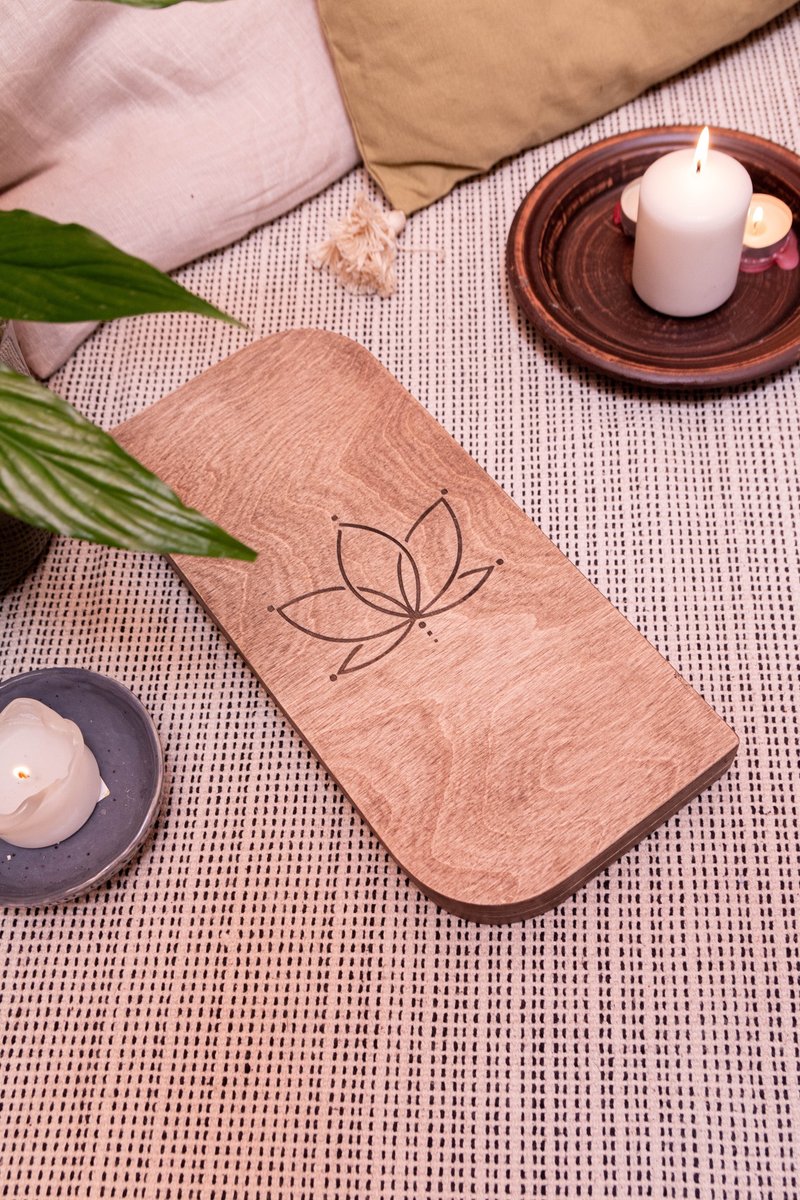 Sadhu board 13 mm / Nail board / Yoga Gifts/ Yoga board / Lotus - เสื่อโยคะ - ไม้ 