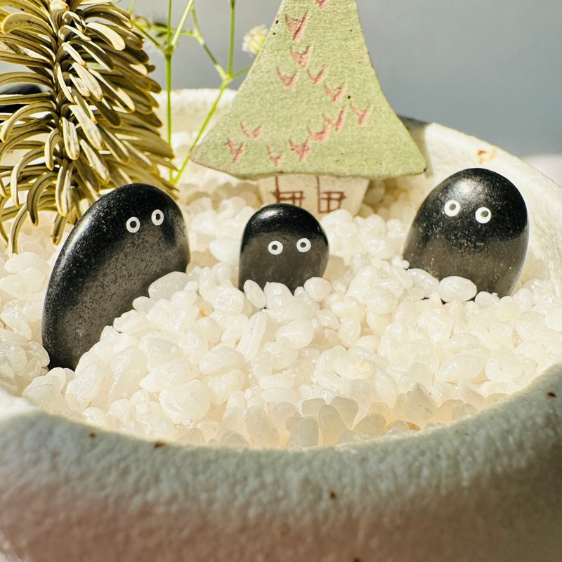 Multiverse Black-Eyed Peas Stone-Hand Painted Gardening Pot Decoration Flower Pot Stone Elf Garden Landscape - ตกแต่งต้นไม้ - วัสดุอื่นๆ สีดำ