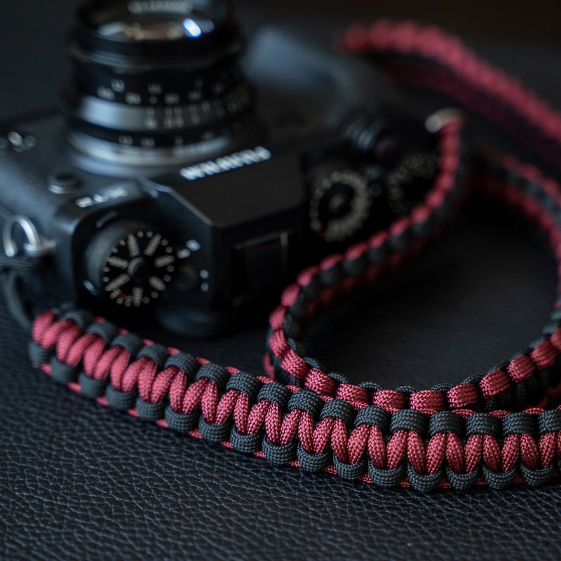 手織りナイロンコードカメラストラップ赤と黒CSN2 - カメラバッグ - その他の素材 