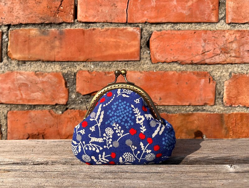 Red Seed•Hand-stitched gold coin purse•Japanese fabric designed by Etsuko Furuya - Coin Purses - Cotton & Hemp Blue