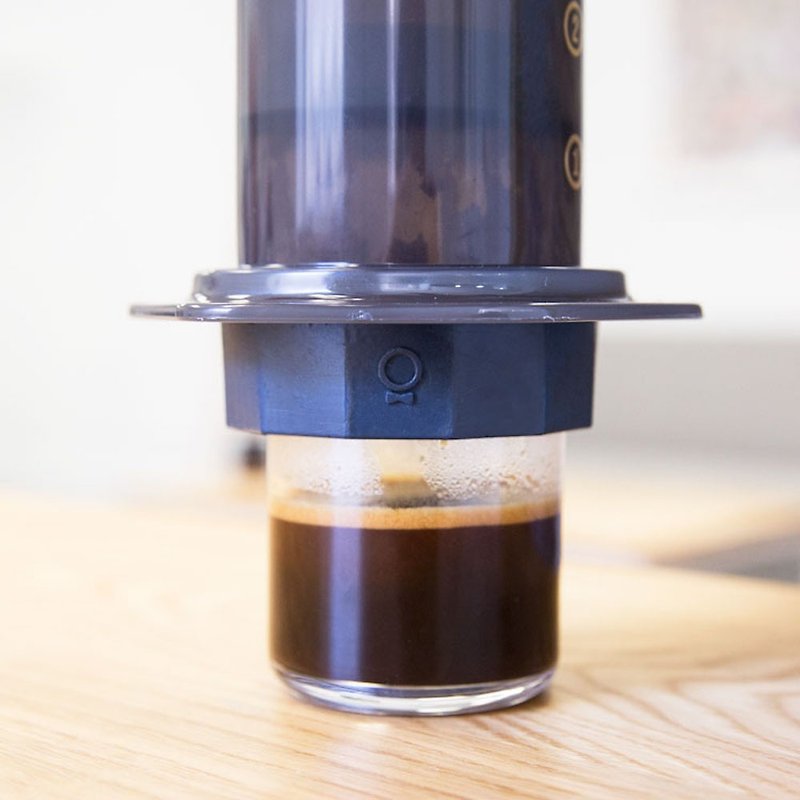 【FELLOW】Prismo 濃縮咖啡萃取器 + Aeropress 愛樂壓組合 - 野餐墊/露營用品 - 塑膠 多色