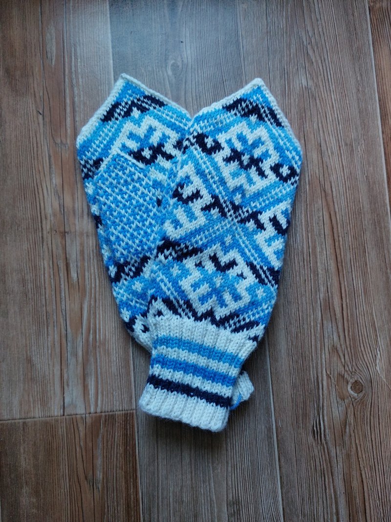 Women's and men's hand-knitted wool mittens are very warm with a pattern - Gloves & Mittens - Wool Blue