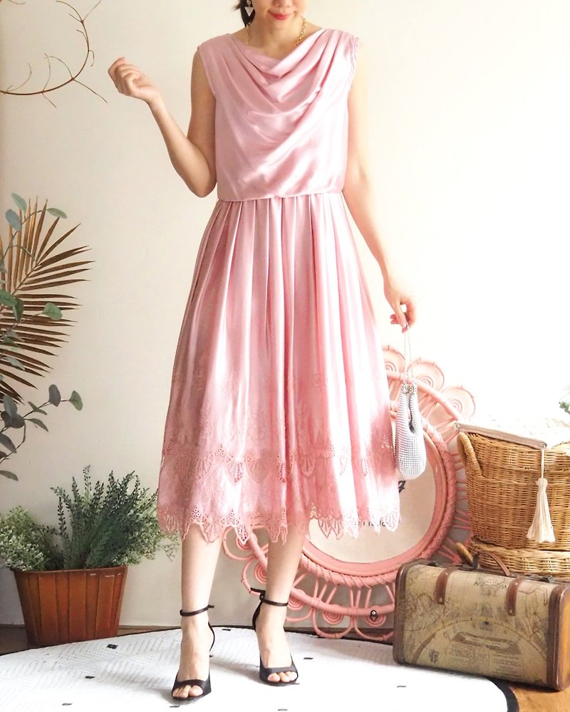VINTAGE Occasion dress, pink dress with embroidery detail, s - 連身裙 - 聚酯纖維 粉紅色