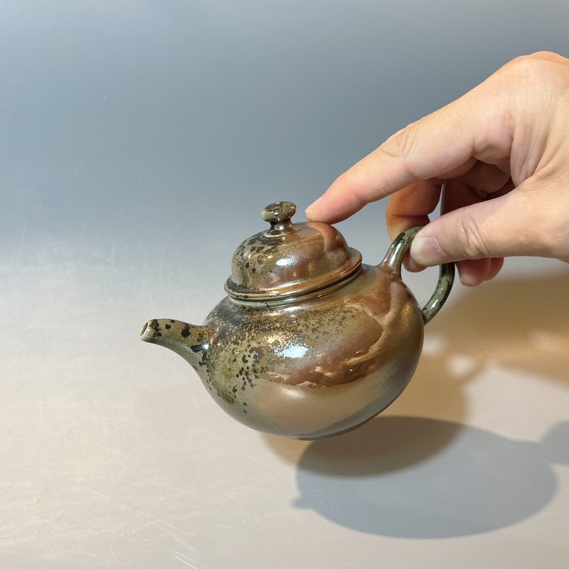 柴燒古樸金彩茶壺 / 古典茶壺 / 小平凡手作 - 茶壺/茶杯/茶具 - 陶 