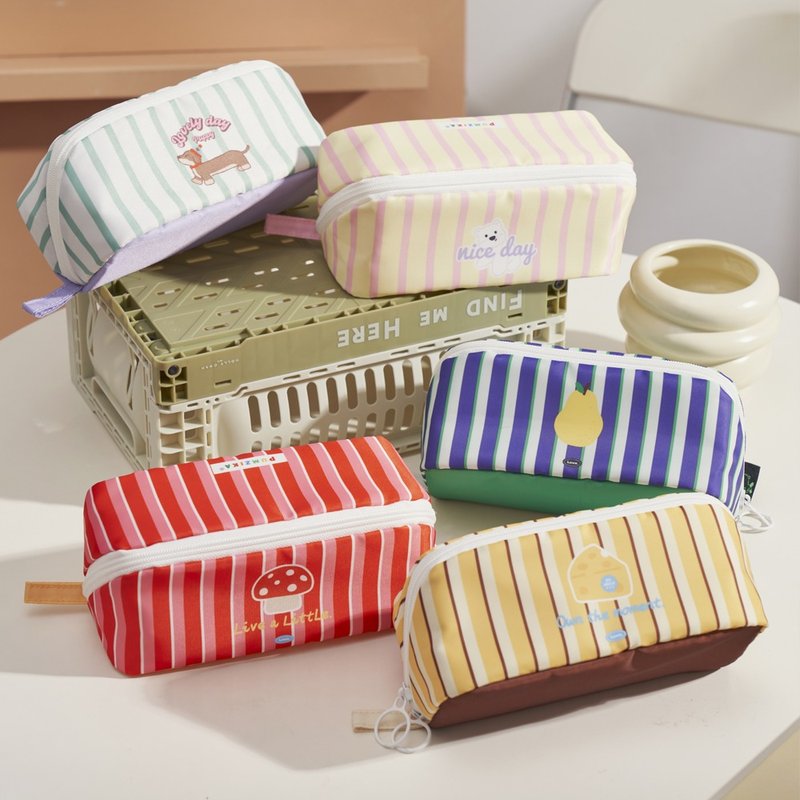 Cute colorful striped long cosmetic bag portable large capacity storage bag toiletry bag pencil case - กระเป๋าเครื่องสำอาง - วัสดุอื่นๆ 