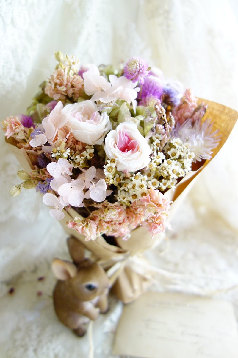 Healing small bouquet~~Pink and purple without withered roses mixed dry bouquet - ช่อดอกไม้แห้ง - พืช/ดอกไม้ สึชมพู