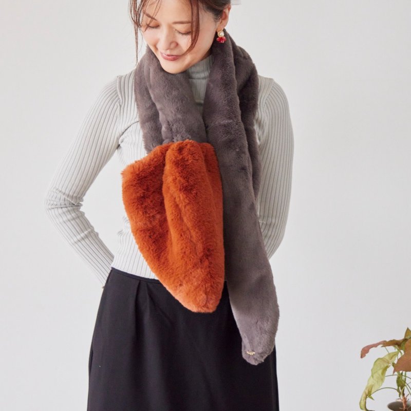 Scarf pouch to wear and embrace | Fan/Terracotta - Knit Scarves & Wraps - Other Materials Multicolor