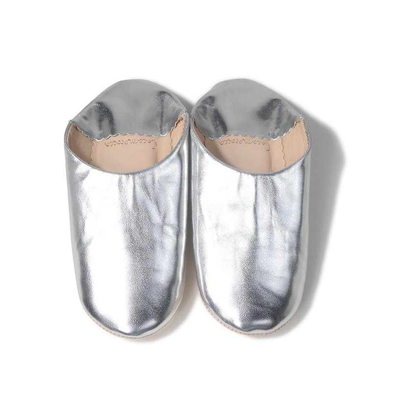 Silver / moroccan Leather babouche Slippers / High quality odourless - รองเท้าแตะในบ้าน - หนังแท้ สีเงิน