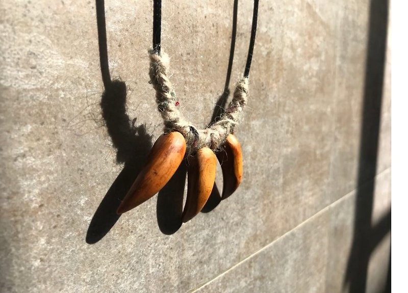 Dog Claw ~ Lemon Beech Wood Necklace - Necklaces - Wood Multicolor