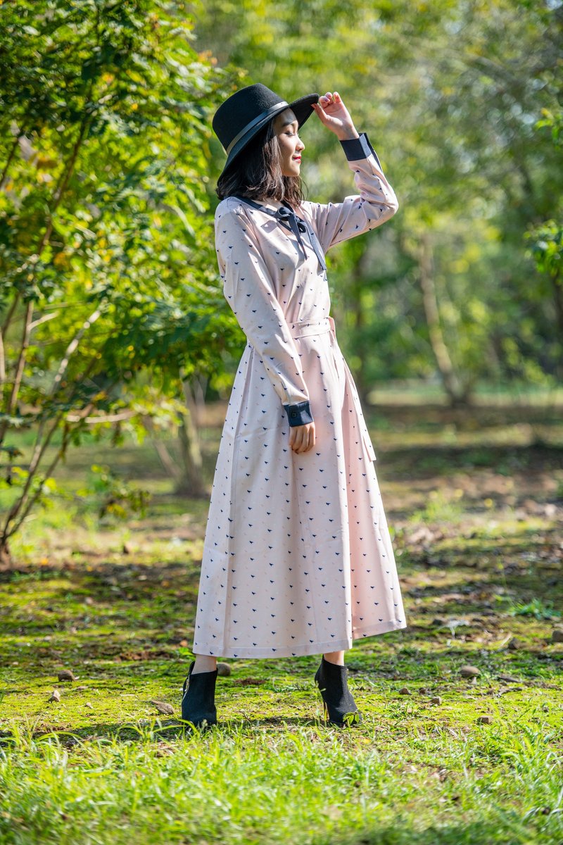 黃山雀長版洋裝Dancing Formosa tit dress - 洋裝/連身裙 - 聚酯纖維 粉紅色