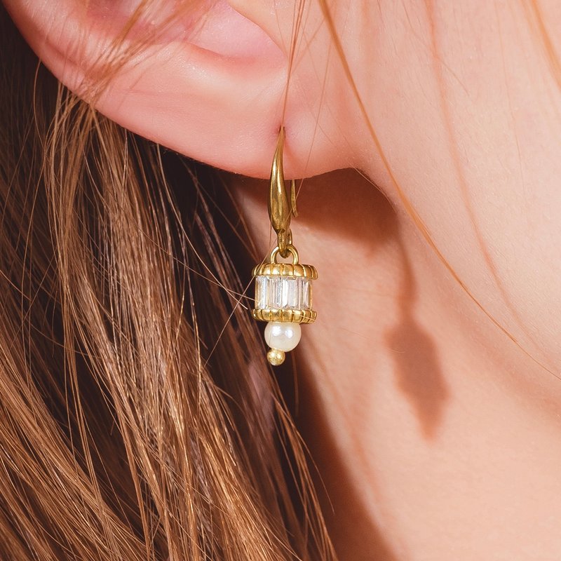 ONCE LITE | Twilight Collection - GLOW * Cubic Zirconia Pearl Brass Earrings - ต่างหู - ทองแดงทองเหลือง สีทอง