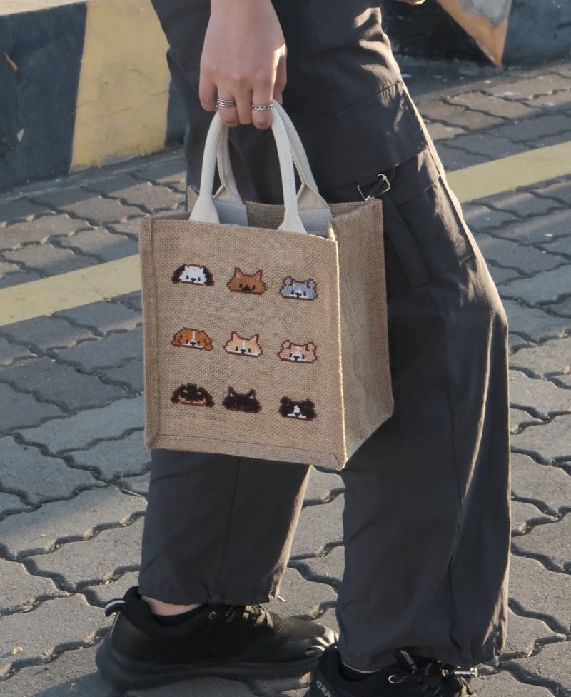 =Handsman Studio=Original product dog cake linen bag - กระเป๋าถือ - ผ้าฝ้าย/ผ้าลินิน 