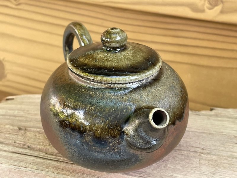 Handmade teapot with ash and body-Huashan Kiln Chen Maosong - Teapots & Teacups - Pottery Multicolor