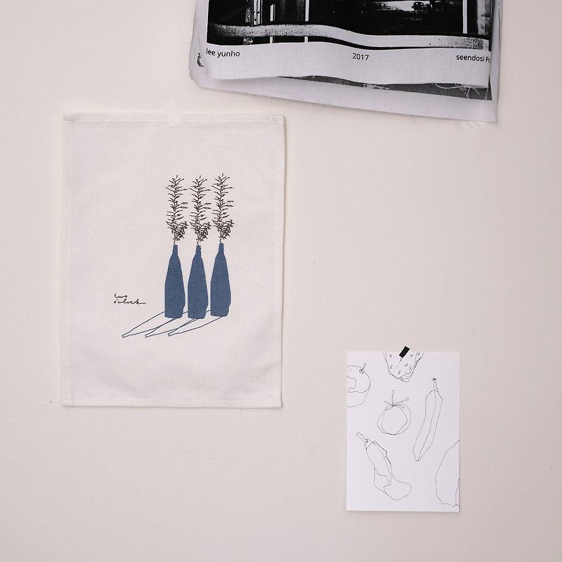 Blue vase vase cord poster - โปสเตอร์ - ผ้าฝ้าย/ผ้าลินิน ขาว