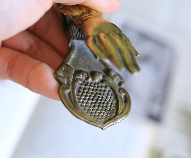 イギリス//アンティークビクトリア朝のハンドクリップ//No.13クリップ