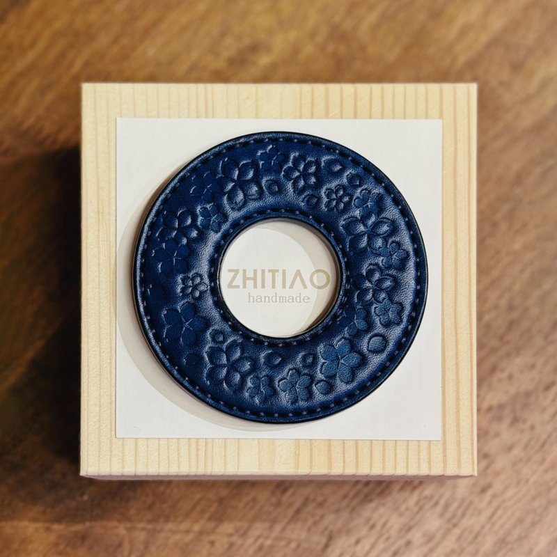 原創手工製作牛皮劍道刀鐔 櫻雪飄舞 藍色 劍鍔 Tsuba - 運動配件 - 真皮 藍色