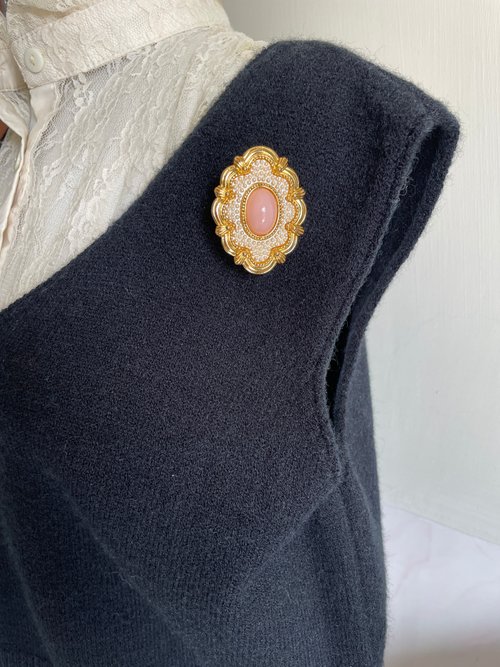 古き良きアンティークジュエリー 金彫りパール ピンク宝石 クラシカル