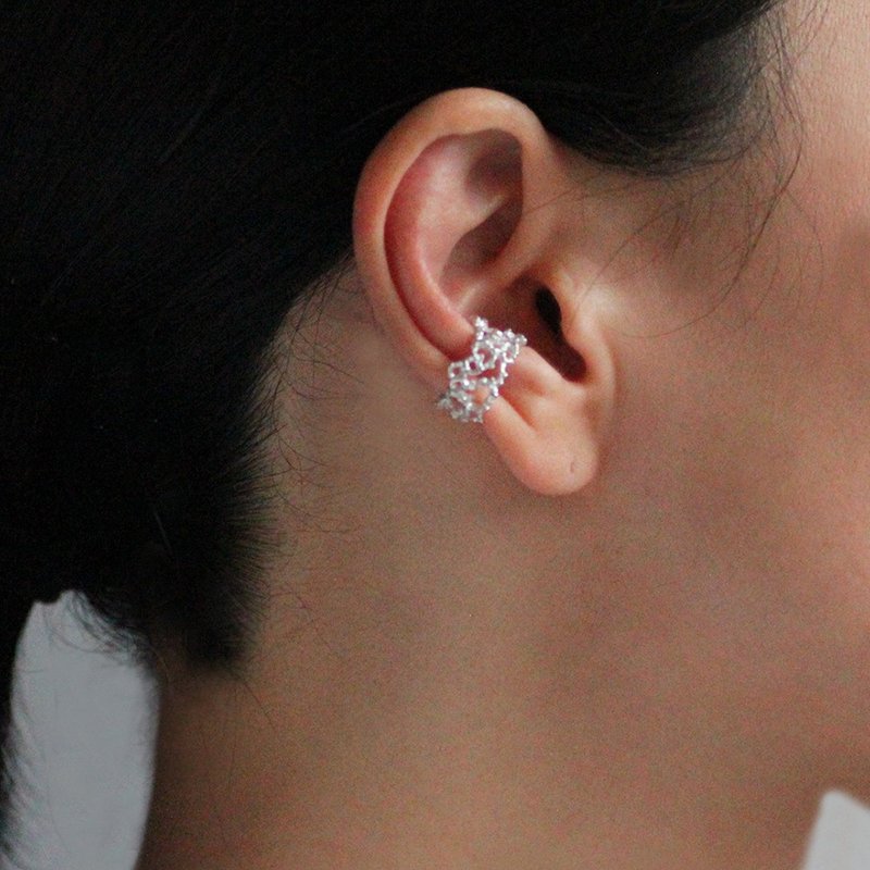 Ear cuff Flowering garden b One ear only - ต่างหู - เงิน สีเงิน