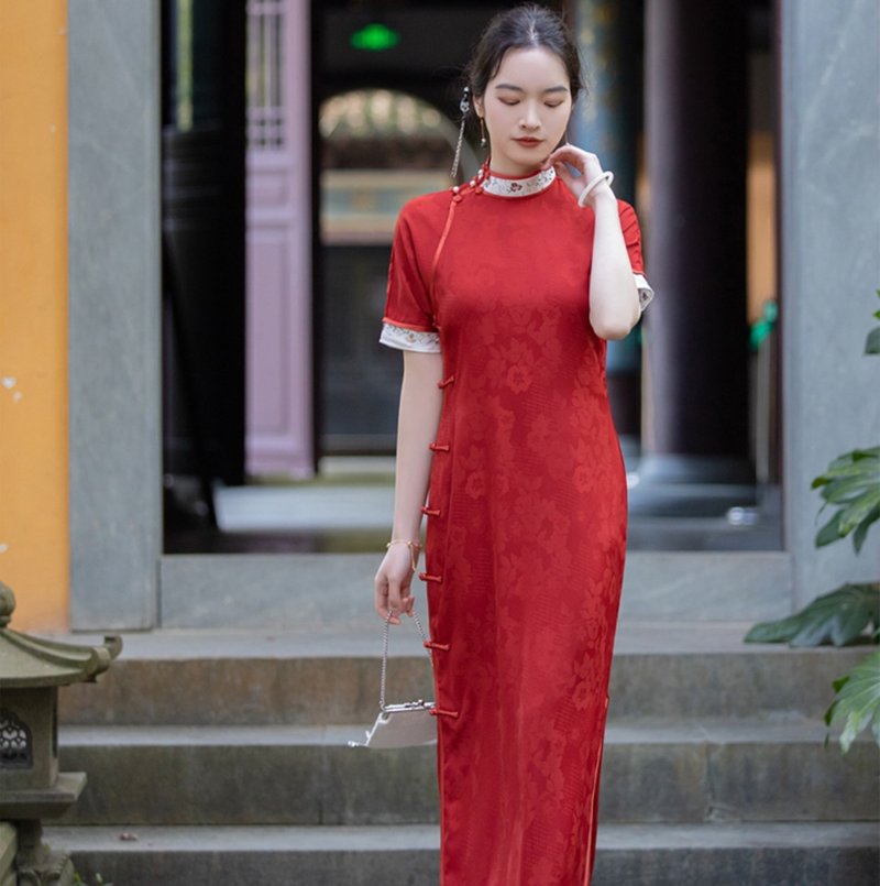 Mu Fei's new Chinese retro ancient method is beautiful and noble in the wedding toast dress - Qipao - Other Materials Red