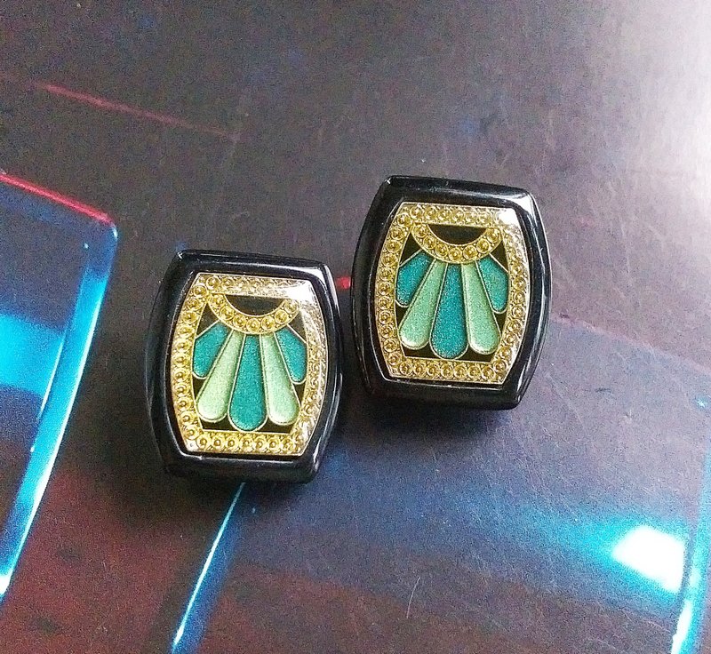【西洋古董飾品 】黑色調  ART DECO 藝術個性 夾式耳環 - 耳環/耳夾/耳骨夾 - 其他材質 金色