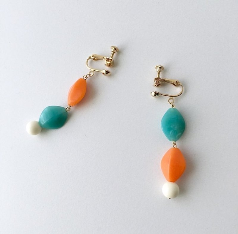 Light orange and emerald green, acrylic, earrings / earrings - Earrings & Clip-ons - Acrylic Orange