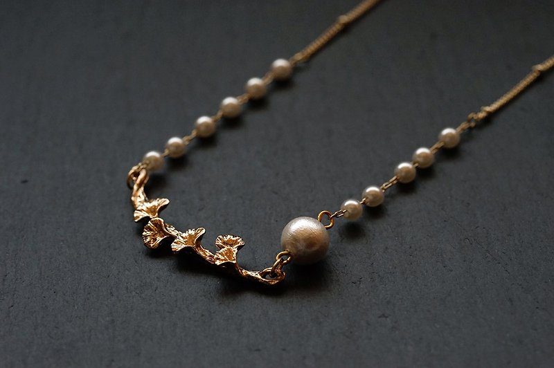 銀杏珍珠項鍊 - 銀杏葉項鍊 (14K包金) - 項鍊 - 珍珠 金色