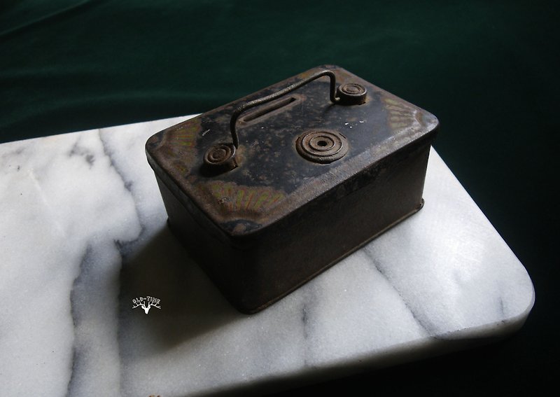 [OLD-TIME] Rare old cash box during the early Japanese occupation