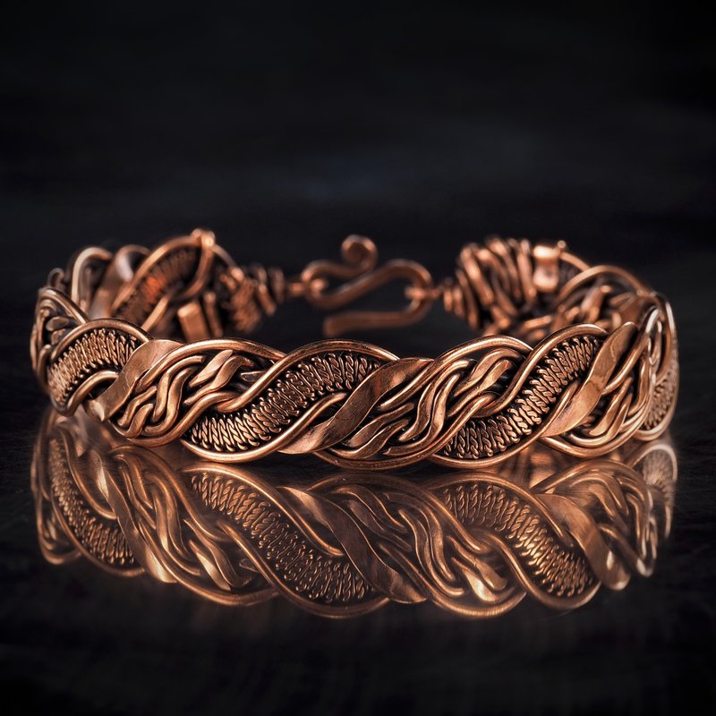 Pure copper bracelet for her Unique wire wrapped metal bangle Handmade jewelry - 手鍊/手環 - 銅/黃銅 金色