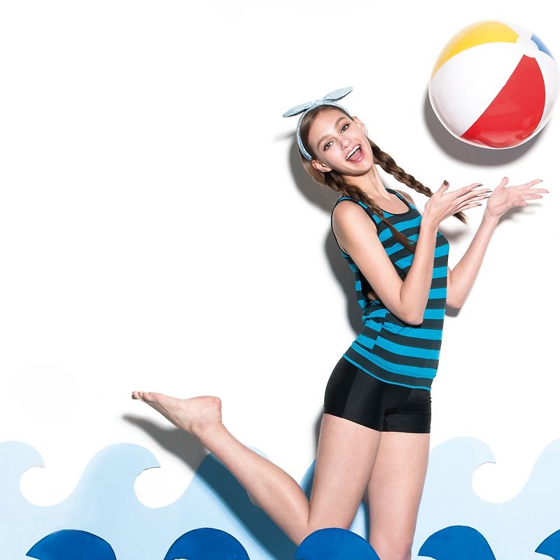 【SARLEE】連身假兩件式泳衣(附襯墊及泳帽) - 泳衣/比基尼 - 尼龍 多色