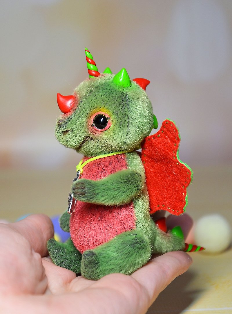 Artist dragon toy - Stuffed Dolls & Figurines - Eco-Friendly Materials 