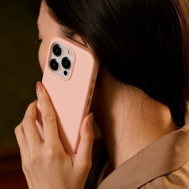 Clop Leather Magnetic Case –Misty Pink (iPhone 15) - เคส/ซองมือถือ - หนังแท้ สึชมพู
