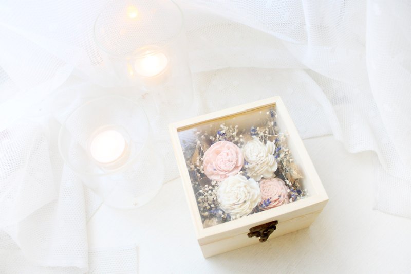 Fragrance wooden box   (with lavender and Preserved Flowers ) - ช่อดอกไม้แห้ง - พืช/ดอกไม้ สึชมพู